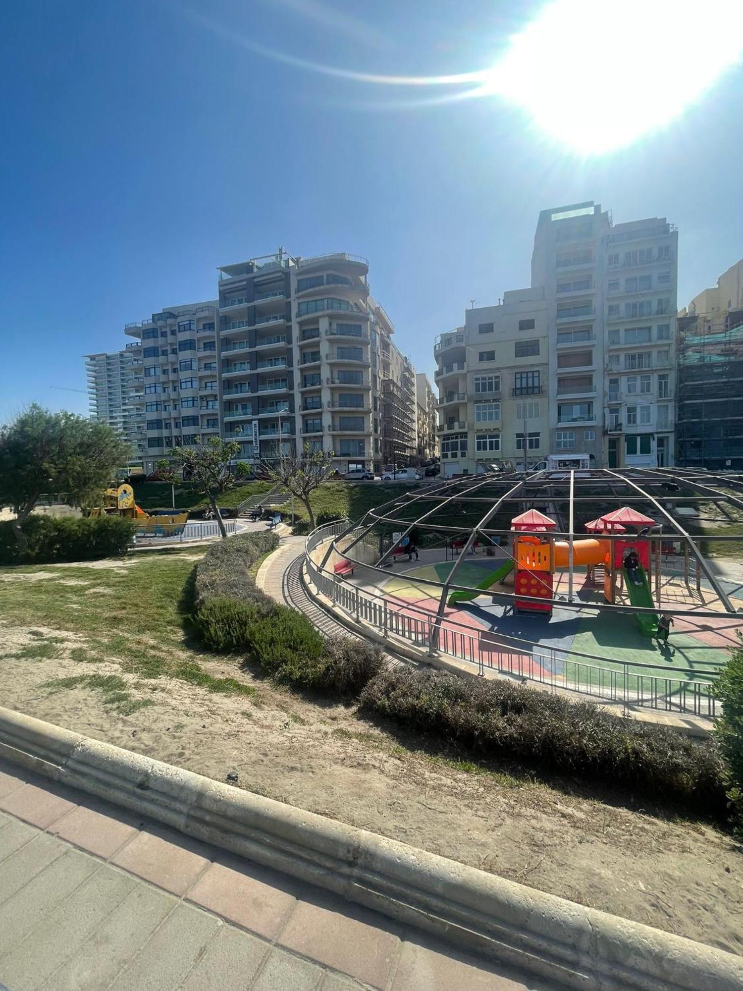 Aron Seaviews Apartment Sliema Extérieur photo